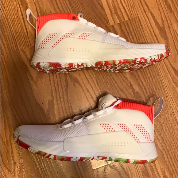 Adidas Dame 5 basketball Sneaker size 11 - Picture 3 of 8
